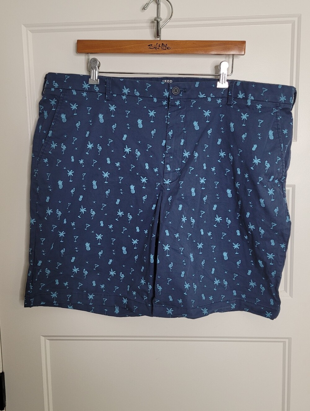 IZOD Saltwater Stretch shorts Size 42